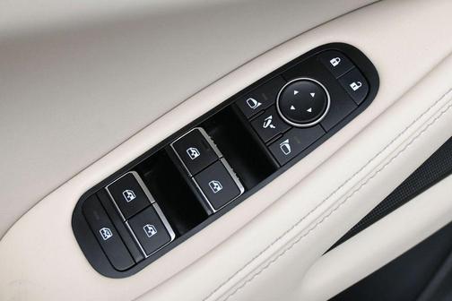 Majestic 2023 INFINITI QX60 Luxe