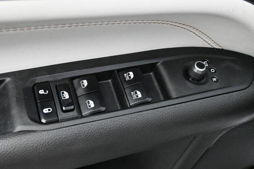 Bright White Clearcoat 2023 Jeep Compass Limited