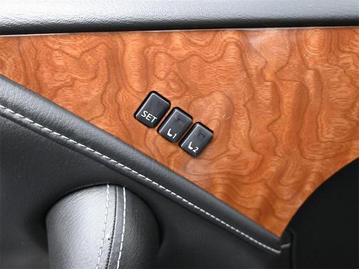 2018 INFINITI QX80 Base