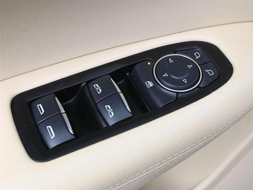 2017 Cadillac XT5 Base