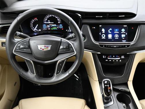 2017 Cadillac XT5 Base