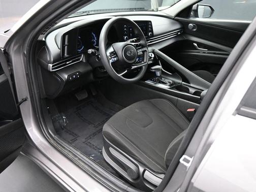 Fluid Metal 2023 Hyundai ELANTRA HEV Blue