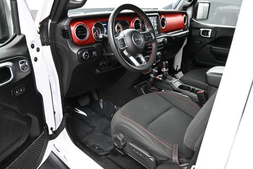 Bright White Clearcoat 2023 Jeep Wrangler Rubicon