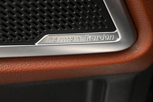 Ebony Black 2024 Kia Telluride SX
