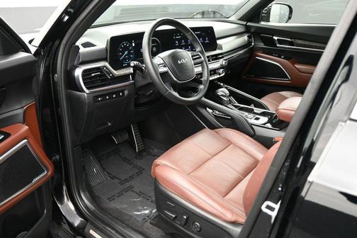 Ebony Black 2024 Kia Telluride SX