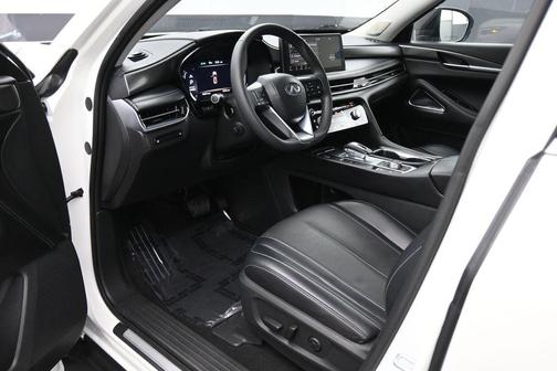 Majestic White 2023 INFINITI QX60 Luxe
