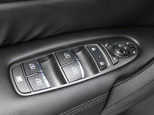 2023 Nissan Armada SL 2WD