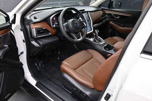 Crystal White Pearl 2024 Subaru Outback Touring XT