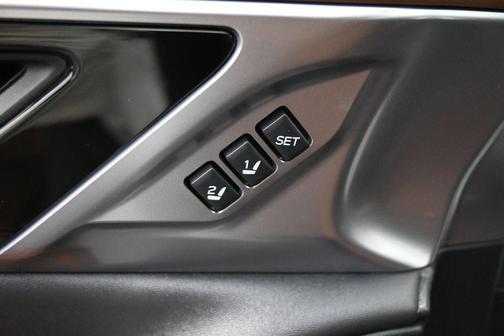 Crystal White Pearl 2024 Subaru Outback Touring XT