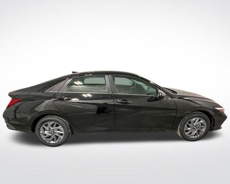 2025 Hyundai ELANTRA HEV Blue