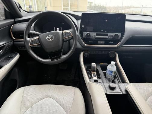 2024 Toyota Grand Highlander Hybrid MAX Limited