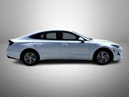 2022 Hyundai SONATA SE