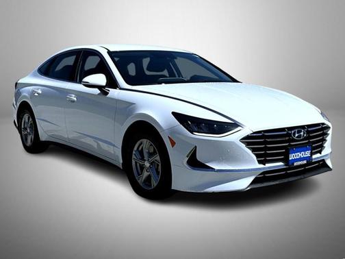 2022 Hyundai SONATA SE