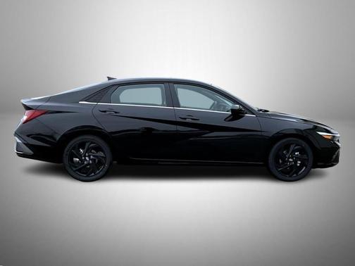 2026 Hyundai ELANTRA SEL