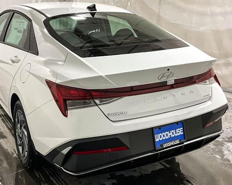 2025 Hyundai ELANTRA HEV Blue