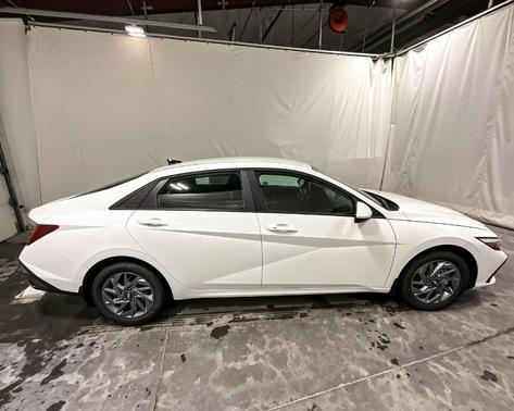 2025 Hyundai ELANTRA HEV Blue