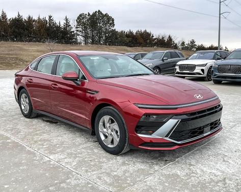 2025 Hyundai SONATA SE