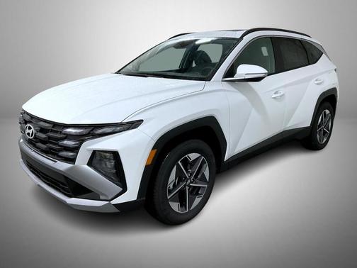 White Pearl 2026 Hyundai TUCSON SEL Premium SUV
