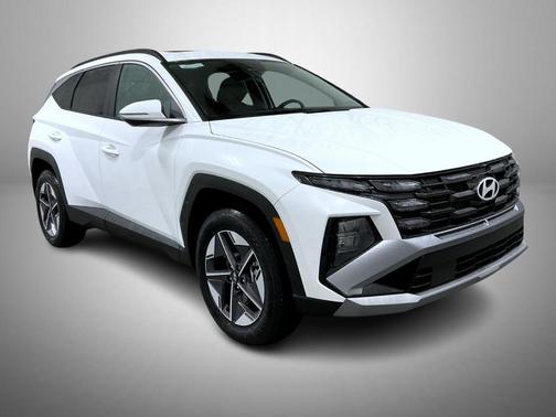White Pearl 2026 Hyundai TUCSON SEL Premium