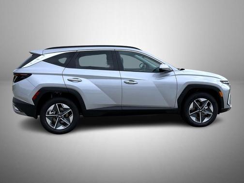 Shimmering Silver 2026 Hyundai TUCSON Hybrid SEL Convenience