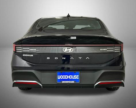 2025 Hyundai SONATA SE