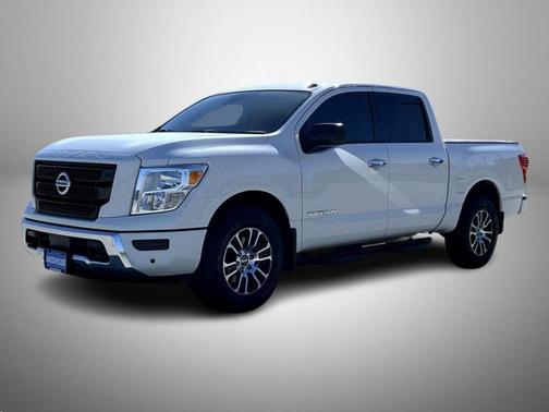 2021 Nissan Titan SV
