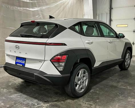 2025 Hyundai KONA SE
