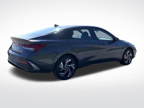 2025 Hyundai ELANTRA HEV SEL Sport