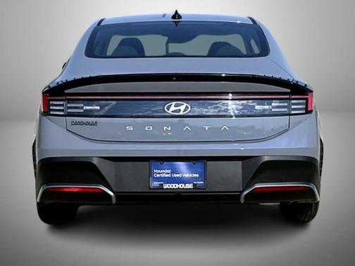 2025 Hyundai SONATA SE