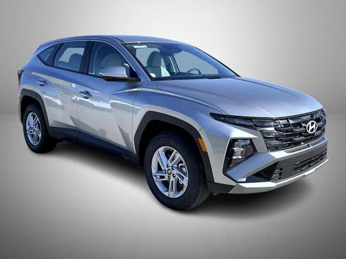 Shimmering Silver 2026 Hyundai TUCSON SE