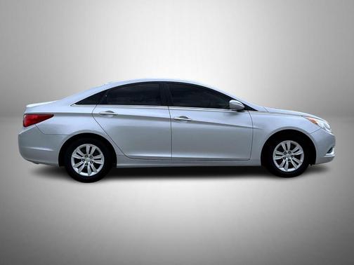 Radiant Silver Metallic 2012 Hyundai SONATA GLS