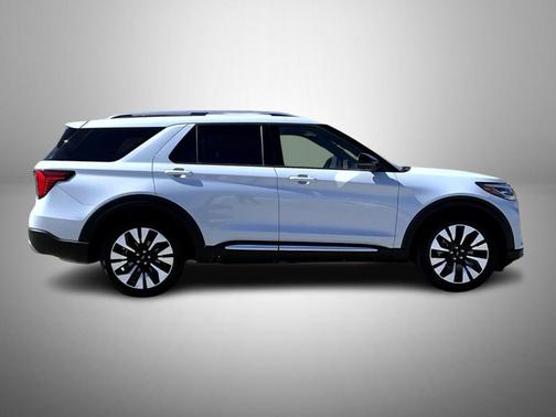 White Metallic 2025 Ford Explorer Platinum