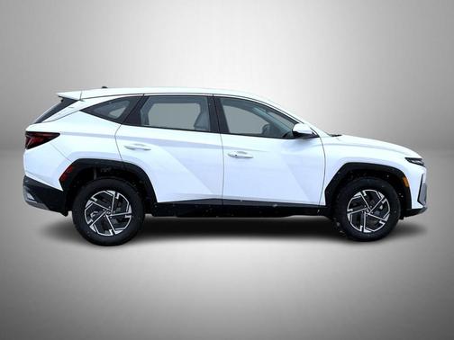 Pearl 2026 Hyundai TUCSON Hybrid Blue SE