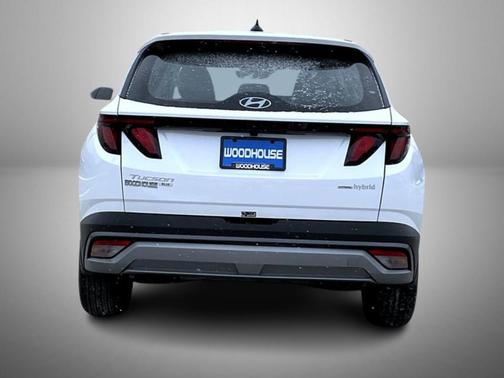 Pearl 2026 Hyundai TUCSON Hybrid Blue SE