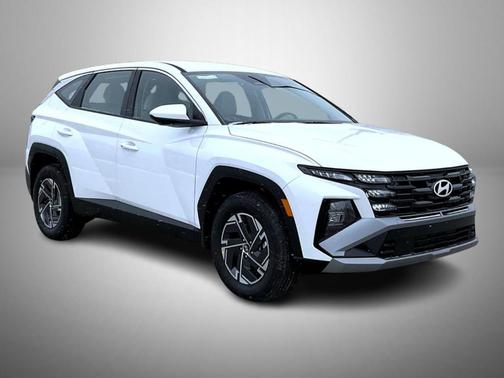 Pearl 2026 Hyundai TUCSON Hybrid Blue SE