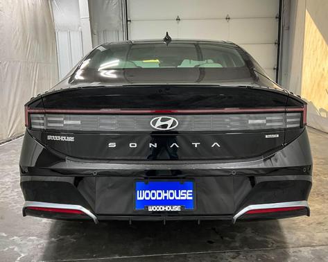 2025 Hyundai SONATA Hybrid Limited
