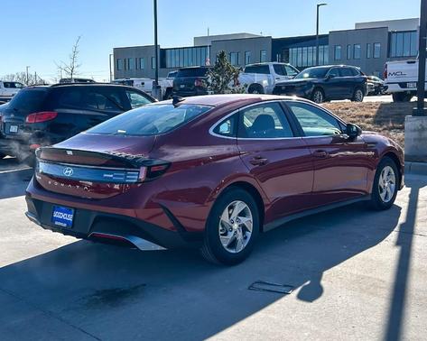 2025 Hyundai SONATA SE