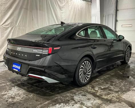 2025 Hyundai SONATA Hybrid SEL