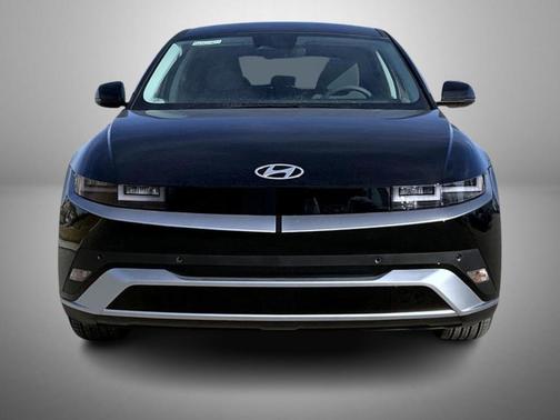 2026 Hyundai IONIQ 5 SE