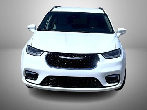 2021 Chrysler Pacifica Touring-L