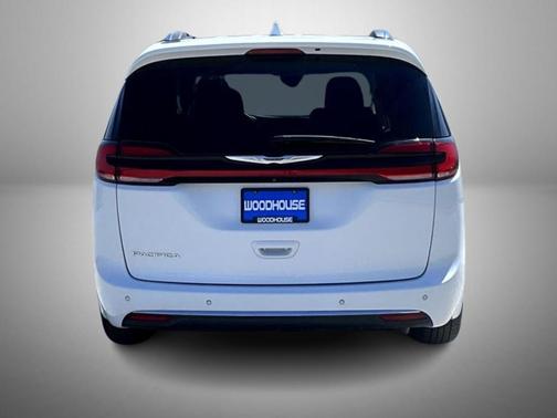 2021 Chrysler Pacifica Touring-L