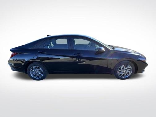 2025 Hyundai ELANTRA HEV Blue