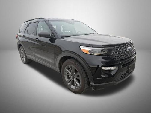 Black 2021 Ford Explorer XLT
