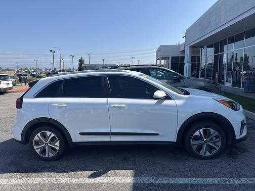 2022 Kia Niro EV S