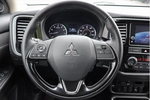 2019 Mitsubishi Outlander SE