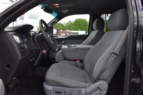 Photo 2 of 28 of 2013 Ford F-150 XLT