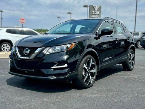 Magnetic Black 2022 Nissan Rogue Sport SL
