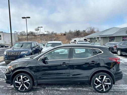 2022 Nissan Rogue Sport SL