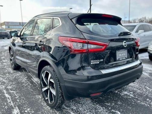 2022 Nissan Rogue Sport SL
