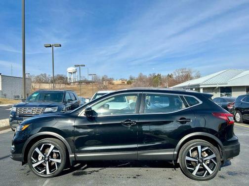 2022 Nissan Rogue Sport SL